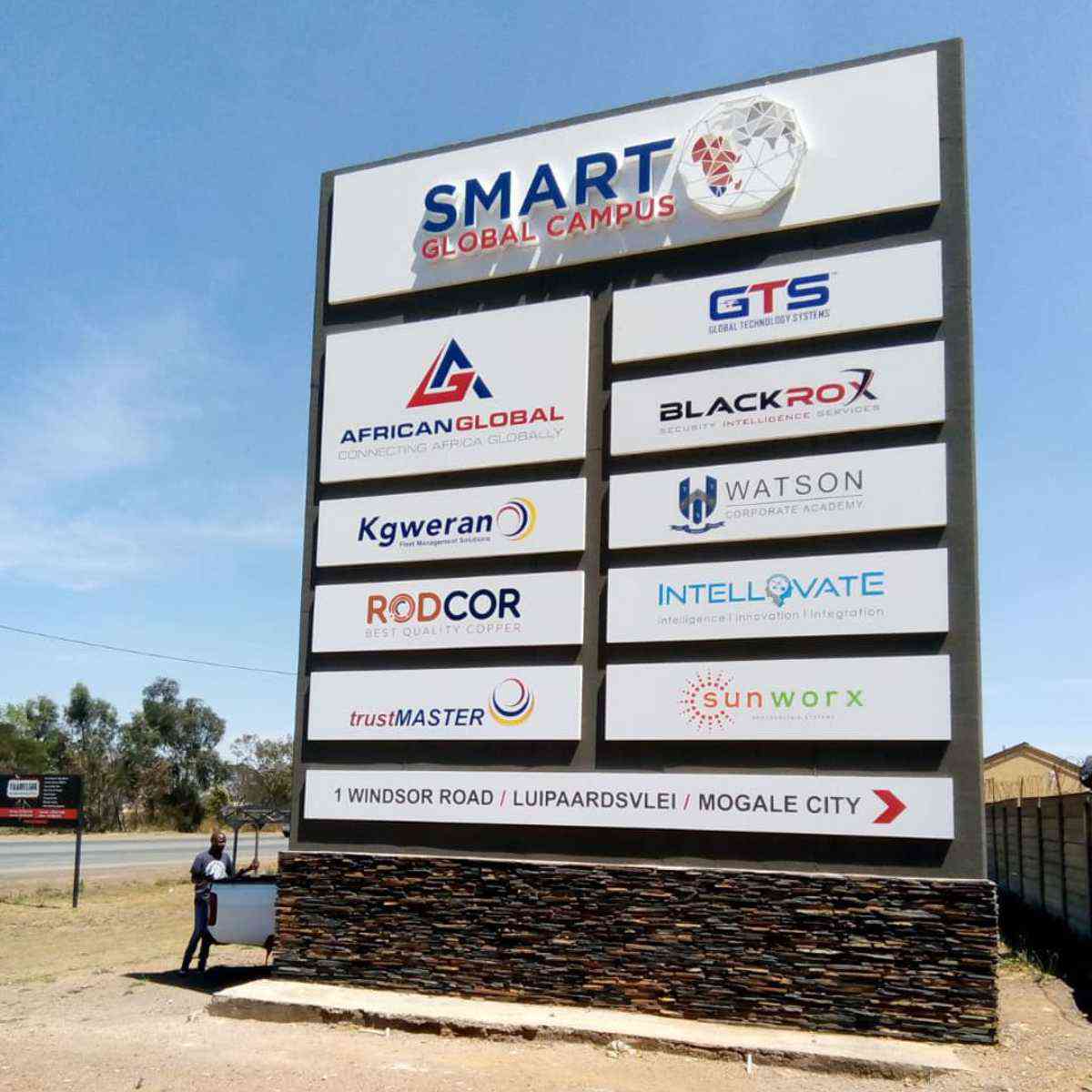 Large multi-tenant business park directory pylon sign in Johannesburg